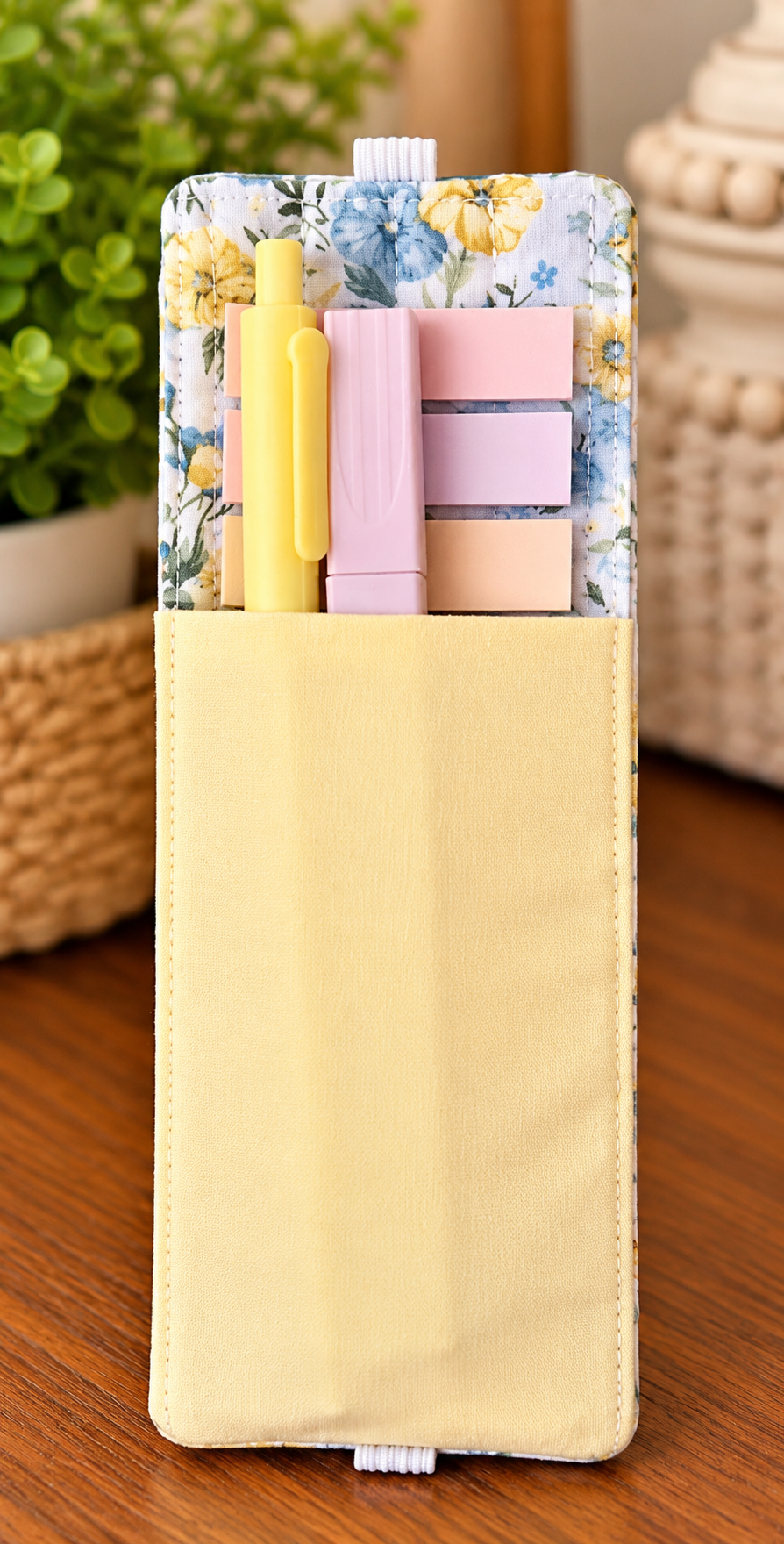 Blue and yellow patch annotation bookmark